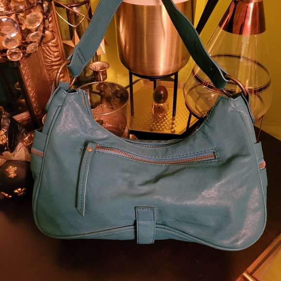 Turquoise purse - Picture 1 of 3